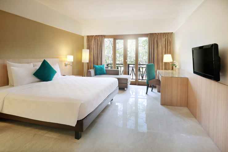 Novotel Surabaya Hotel & Suites