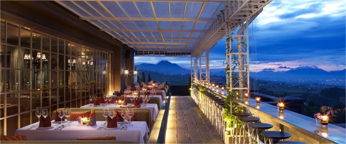 5 Dining di Rooftop Restaurant dengan City View Kota Bandung
