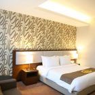 Staycation di The Hill Hotel And Resort Sambil Mengagumi Satwa Liar