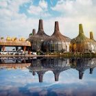 Serasa Menginap Di Santorini, Ini Dia Kubah Makalele Dome Lombok!