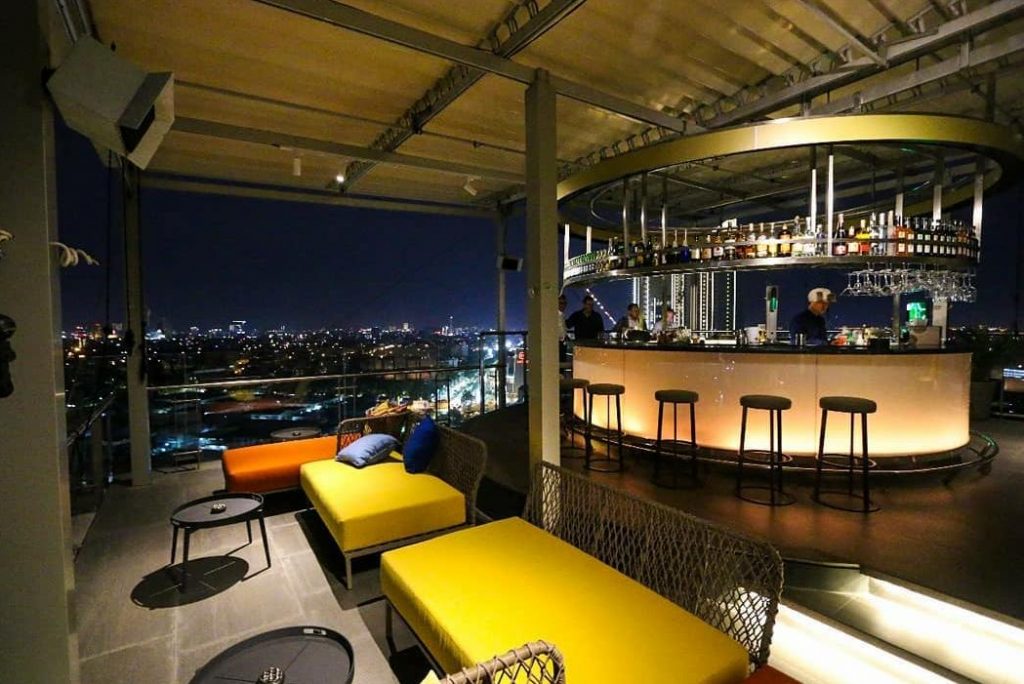 Sky Dining di Surabaya ini Cocok Untuk Dinner Romantis Bareng Pasangan