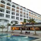 Menginap di De Pointe Resort & Resto, Hotel di Bogor yang Memiliki Balkon Unik