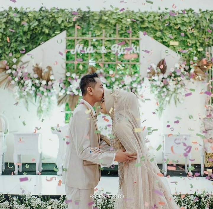 Gelar Pernikahan yang Indah di FOX HARRIS Lite Hotel Metro Indah Bandung
