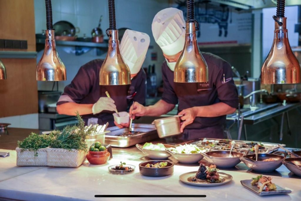 Koki Tamu Mili Hendratno Semarakkan “Chef Take Over Series” di 1928 Restaurant