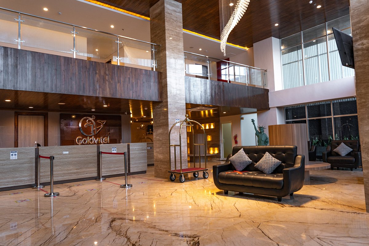 Hotel Gold Vitel Punya Sky Lounge Dengan Pemandangan Kota Surabaya Dari Segala Sisi