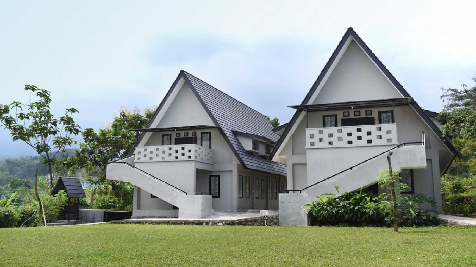 The Alit Villa Pacet Bergaya Minimalis dan Cocok Untuk Rekreasi Keluarga