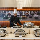 Al Gusto JHL Solitaire Hotel Sajikan Menu Daging Dry-Aged Premium
