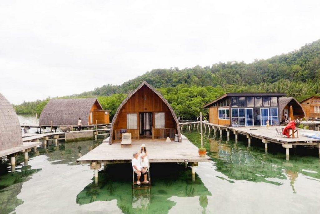 Nikmati Pemandangan Terumbu Karang Yang Indah di Villa Terapung Andreas Resort Pahawang
