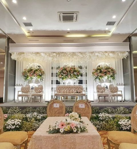 Membantu mewujudkan dream wedding, YELLO Hotel Paskal Bandung hadirkan paket menikah “Love is in the air”