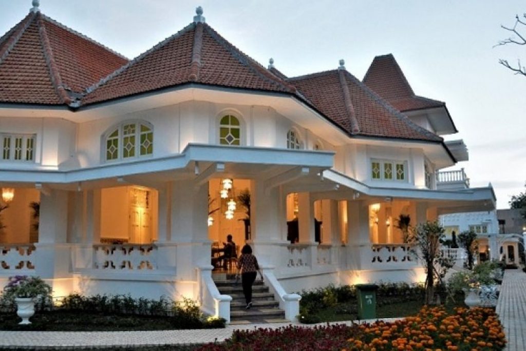 Rumah Heritage Batik Keris, Omah Lowo yang Disulap Menjadi Bangunan Bak Rumah Megah Eropa