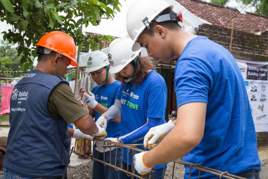 JW Marriott Surabaya dan Habitat for Humanity Sediakan Rumah Layak Untuk Keluarga Yang Membutuhkan