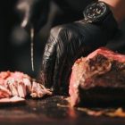 Rasakan Steak dengan Cita Rasa Buenos Aires di Uppercut Steakhouse
