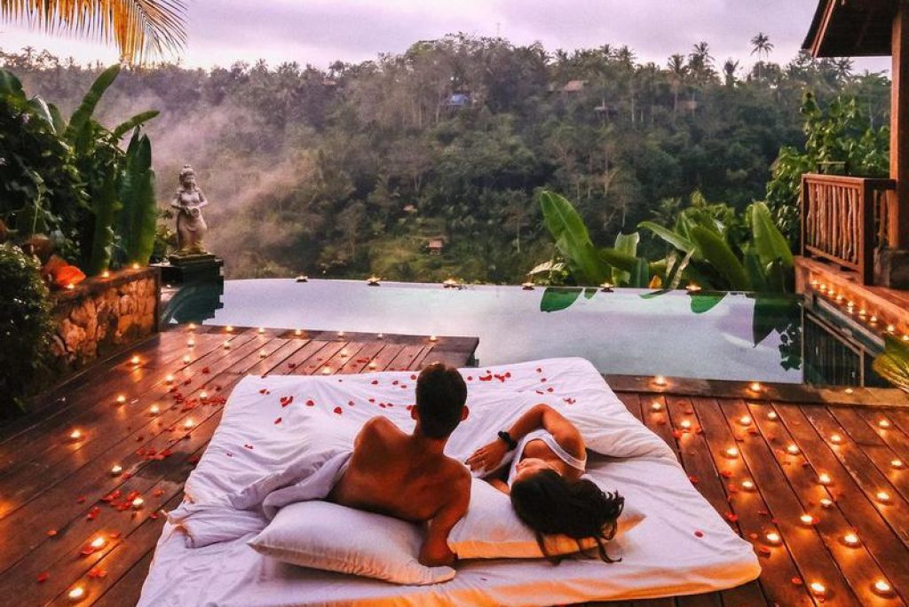Rekomendasi Hotel Tepi Pantai Bali Yang Cocok Untuk Honeymoon