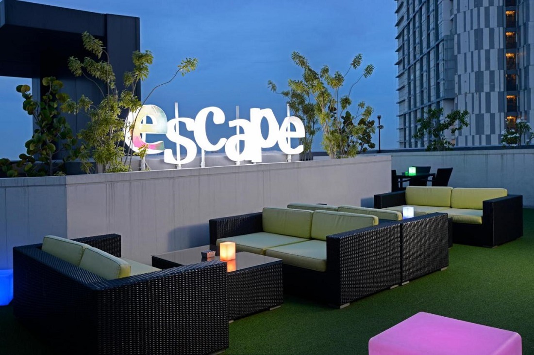 E'scape Rooftop Bar Midtown Residence Surabaya