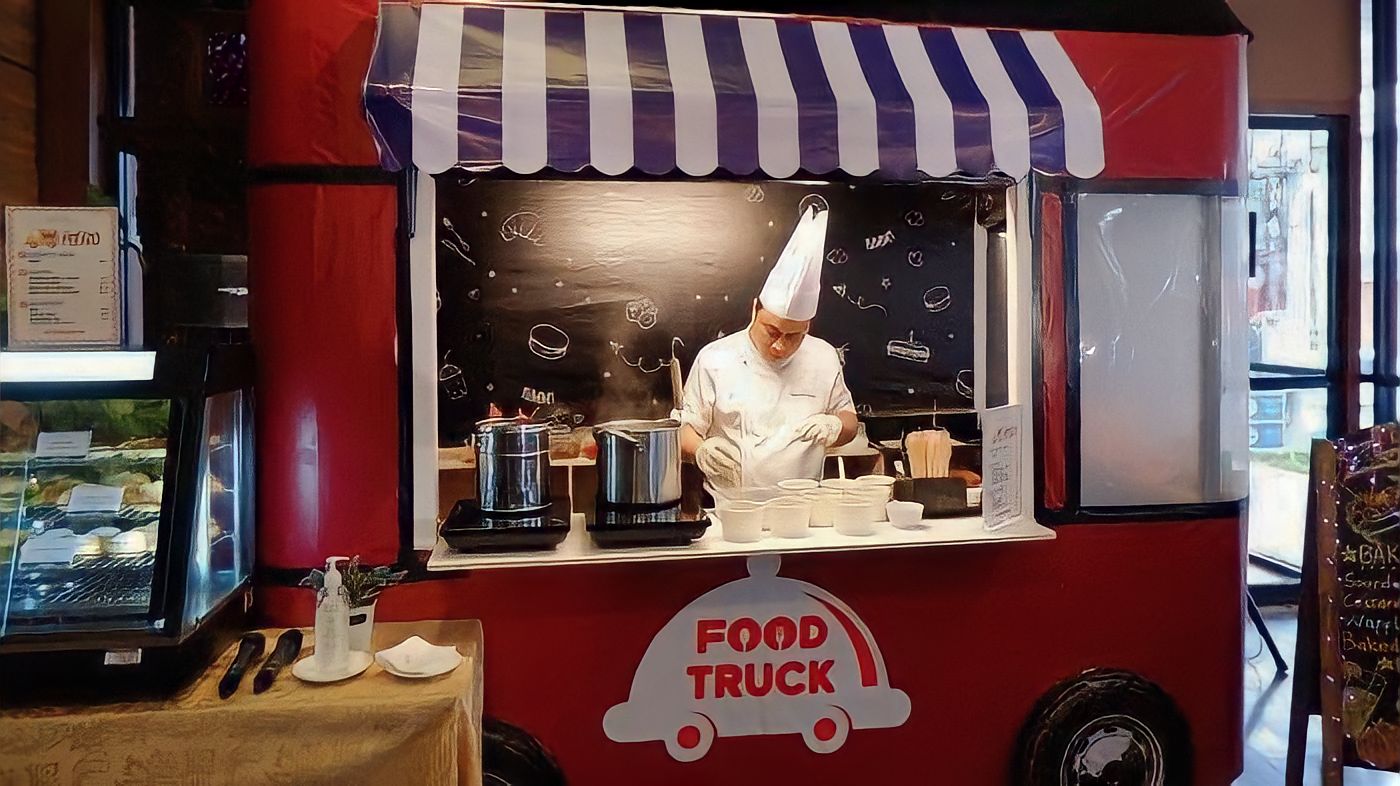 Musim Liburan Sekolah, Hotel Aston Inn Pandanaran Semarang Hadirkan Food Truck