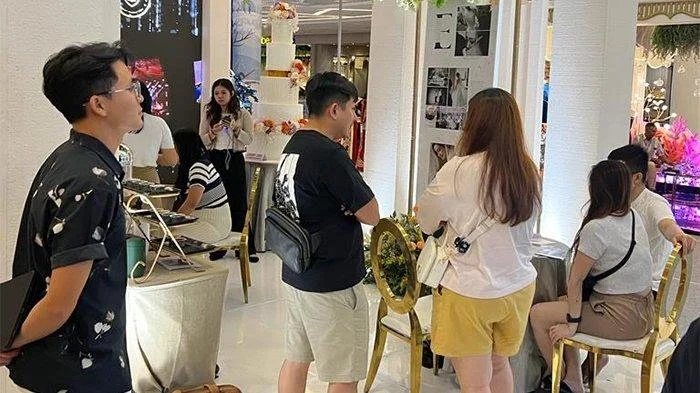 ASTON Pontianak bersama Gunata Production dan beberapa vendor pilihan ikut berpartisipasi dalam gelaran Wedding & Jewellery Expo 2023 yang diselenggarakan di Gaia Bumi Raya City Mall
