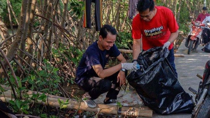 Dukung Gerakan Beach Clean Up, Grand Candi Hotel Ajak Masyarakat Semarang Bersihkan 2.2 Ton Sampah