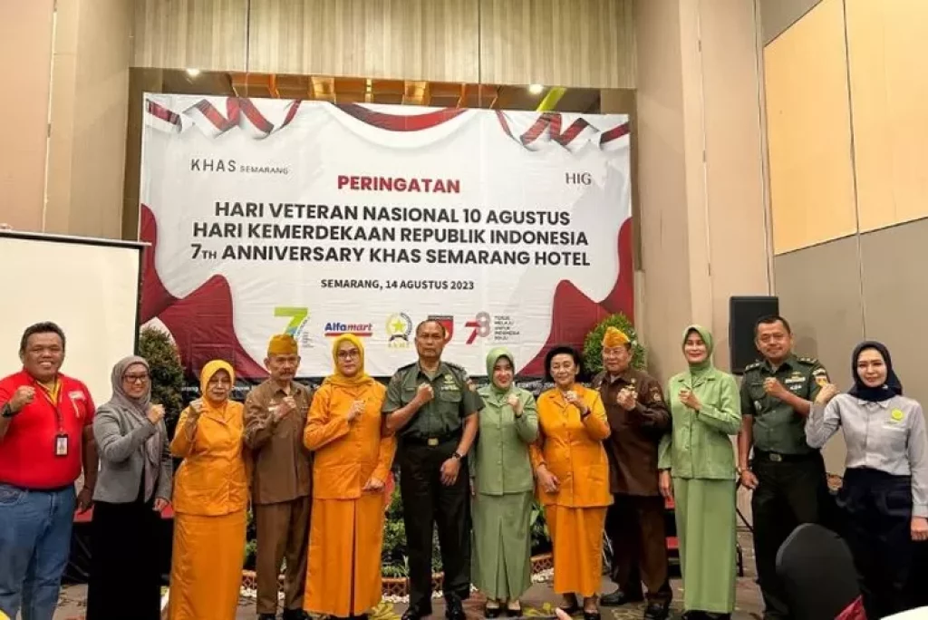 Peringati Hari Veteran Nasional, KHAS Semarang Hotel Gelar Jamuan Makan Siang dengan Para Veteran
