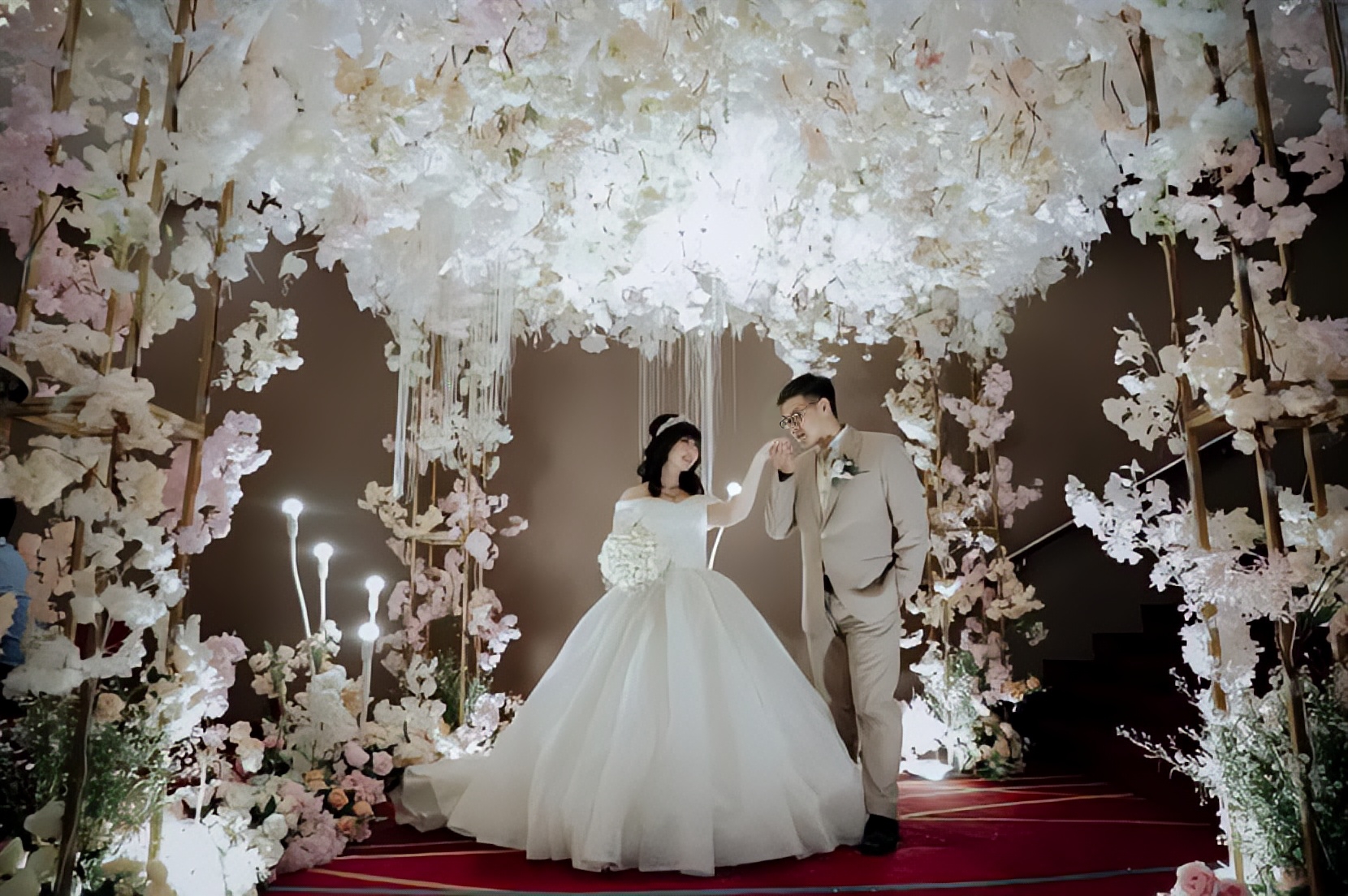 Aston Pluit Hotel Jakarta Gelar Mini Wedding Gallery Dengan Dekorasi yang Mengagumkan