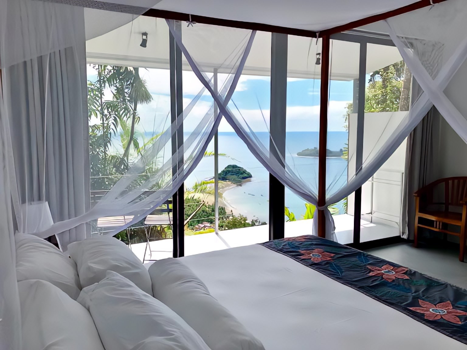 4 Villa Terbaik di Padang untuk Staycation Sambil Menikmati Pemandangan yang Indah