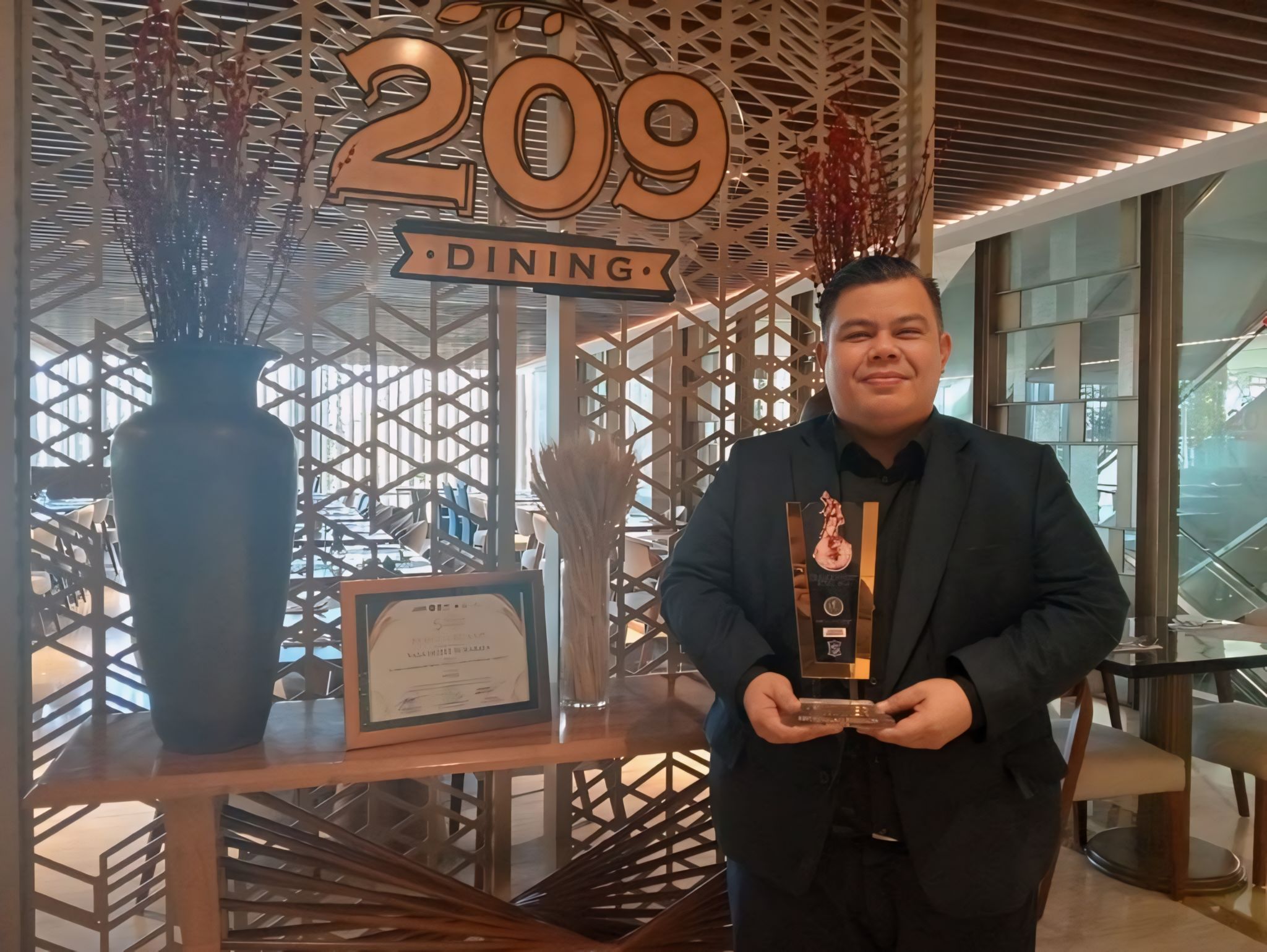 Vasa Hotel Raih Penghargaan ‘Best Social and Economic Impact’ di Surabaya Tourism Award 2024