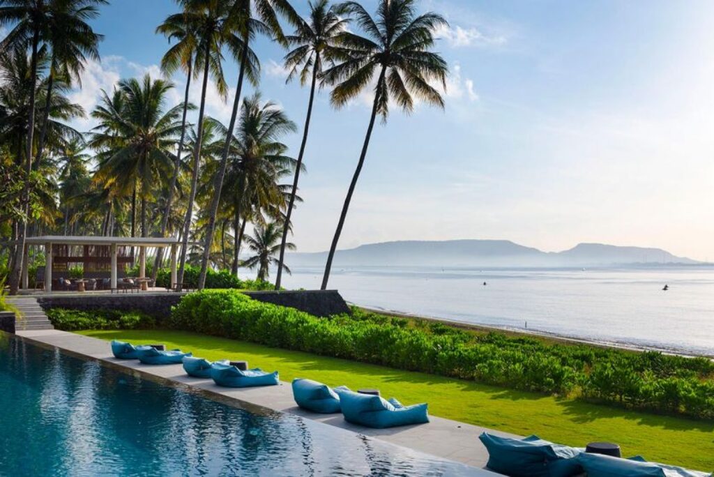 Bukan di Bali, Inilah 5 Hotel di Banyuwangi yang Memiliki Pemandangan Pantai Tercantik