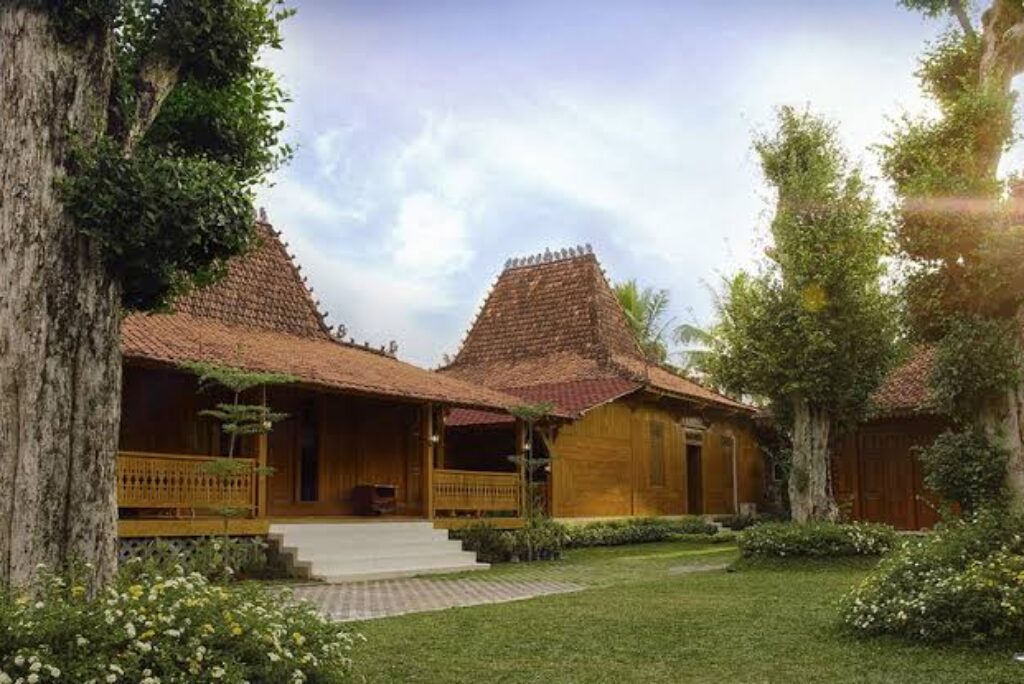 Rasakan Pengalaman Menginap di Hotel Antik Berbentuk Rumah Joglo di Yogyakarta