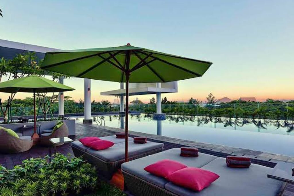 Rekomendasi Hotel di Tangerang dengan Infinity Pool, Cara Terbaik Menikmati Kenyamanan dari Ketinggian