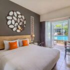 6 Pilihan Hotel Berbintang dengan Fasilitas Pantai Pribadi Terbaik di Bali