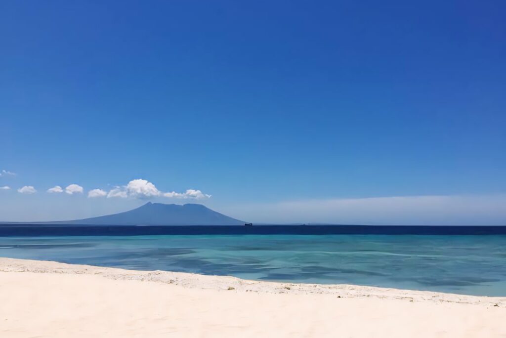 5 Referensi Pantai di Banyuwangi Untuk Healing di Akhir Pekan