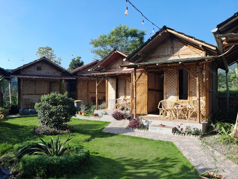 Villa Rumah Bambu