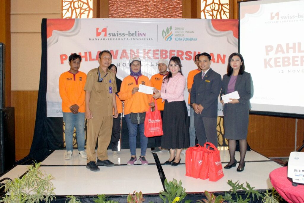 Swiss-Belinn Manyar Surabaya Apresiasi Pahlawan Kebersihan di Surabaya