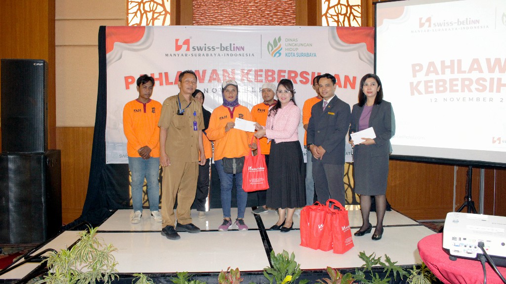 Swiss-Belinn Manyar Surabaya Apresiasi Pahlawan Kebersihan di Surabaya