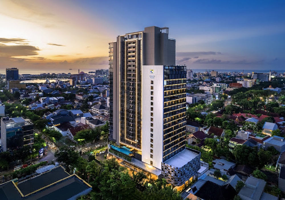 Menyambut Natal di Hotel Hyatt Place Makassar dengan Christmas Tree Lighting dan Makassar Festive Joy