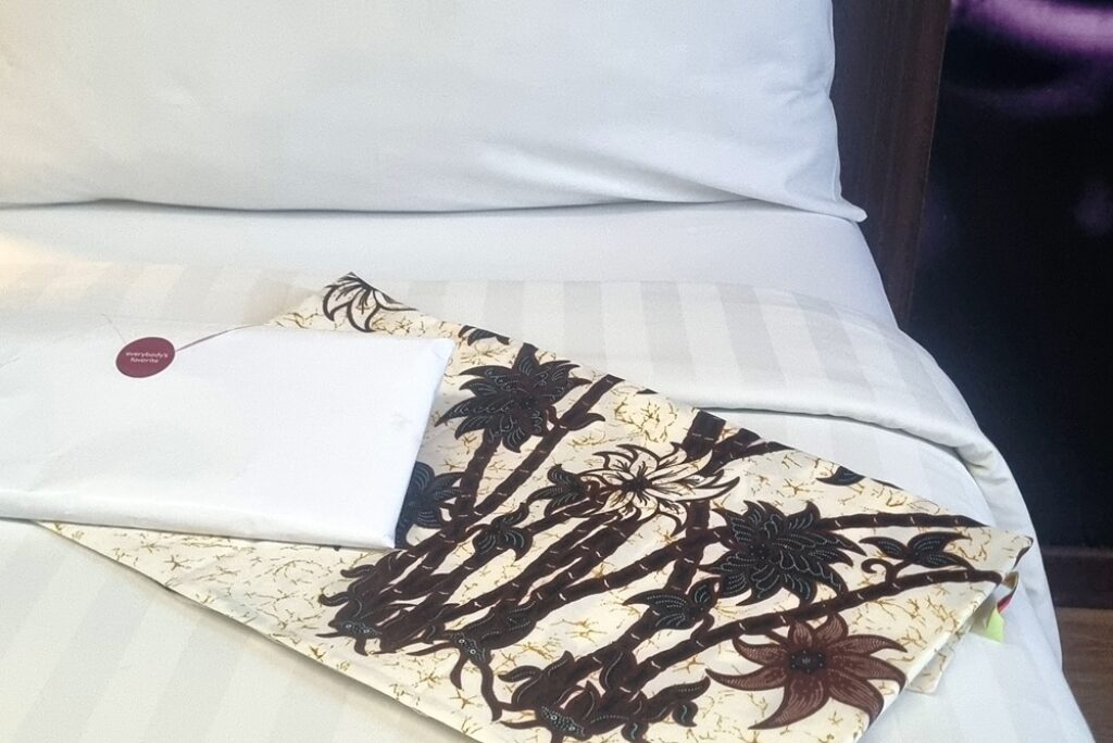 Gandeng UMKM Lokal, FaveHotel MEX Tunjungan Surabaya Luncurkan Promo Kamar Menginap Gratis Batik