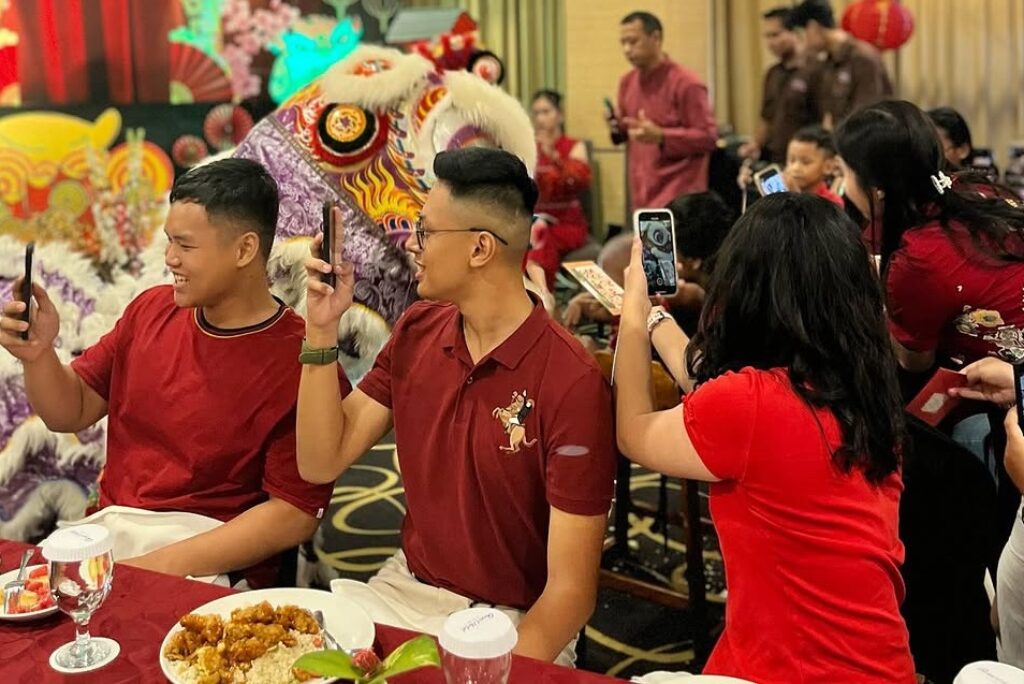 Rayakan Imlek Meriah di Quest Hotel Darmo dengan Kuliner dan Hiburan Spesial