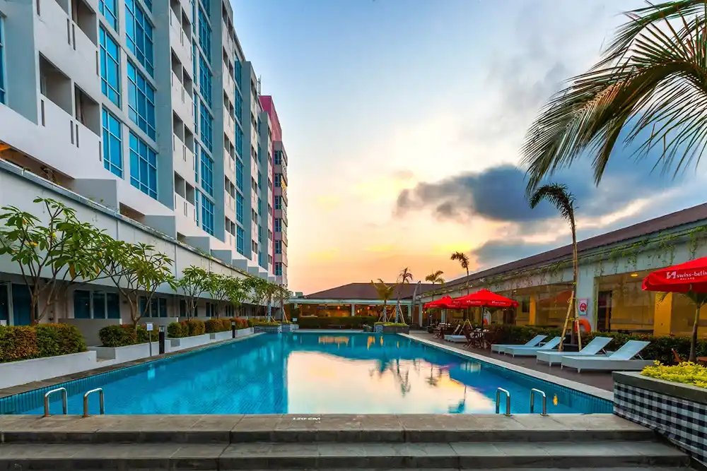 Etika Berenang di Kolam Renang Hotel untuk Kenyamanan Bersama