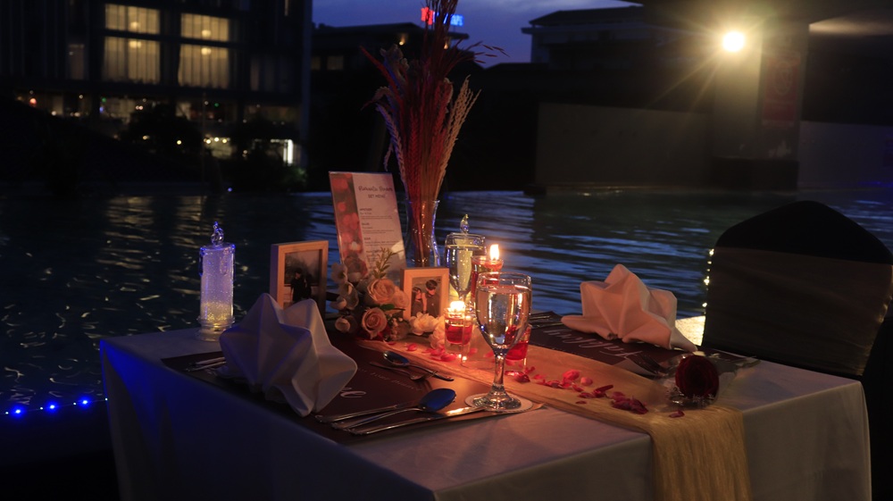 Valentine Spesial di Quest Hotel Darmo