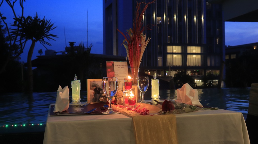 Makan Malam Romantis di Quest Hotel Darmo, Intim dan Berkesan