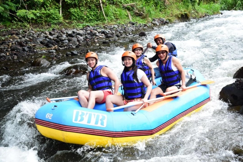 Telaga-Waja-River-Rafting