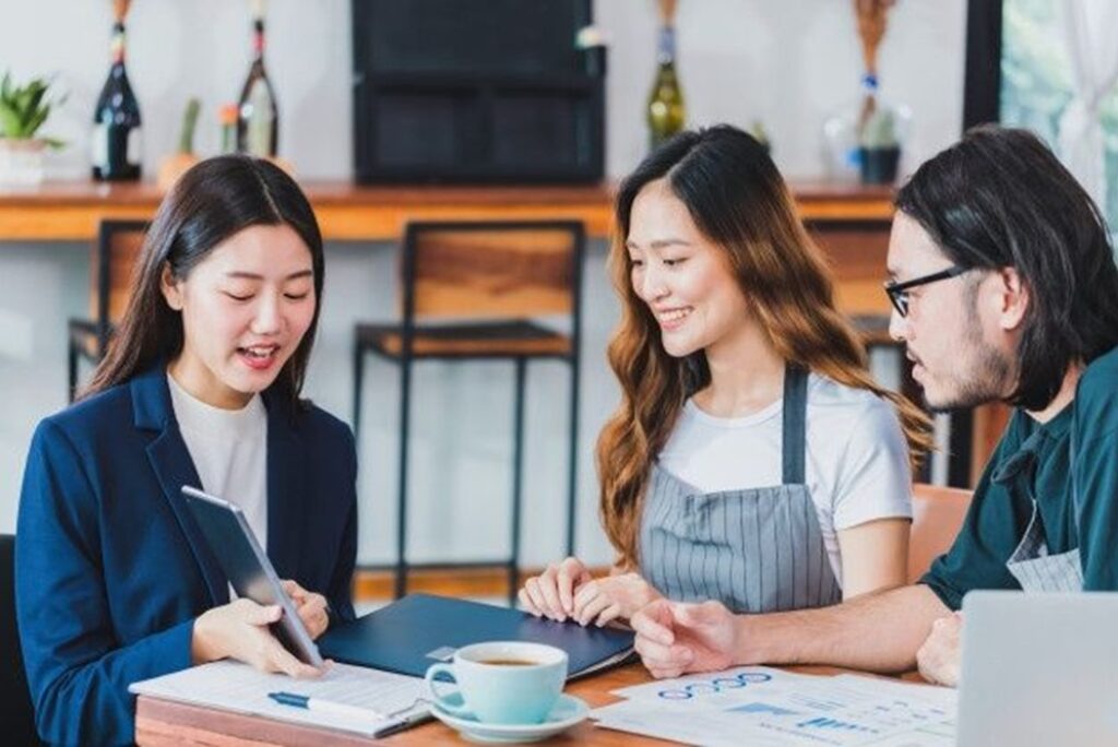 10 Soft Skills Penting yang harus Dikuasai untuk Sukses di Dunia Perhotelan!!!