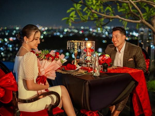 25 Promo Hotel Untuk Valentine di Surabaya Dijamin Bakal Romantis Banget!