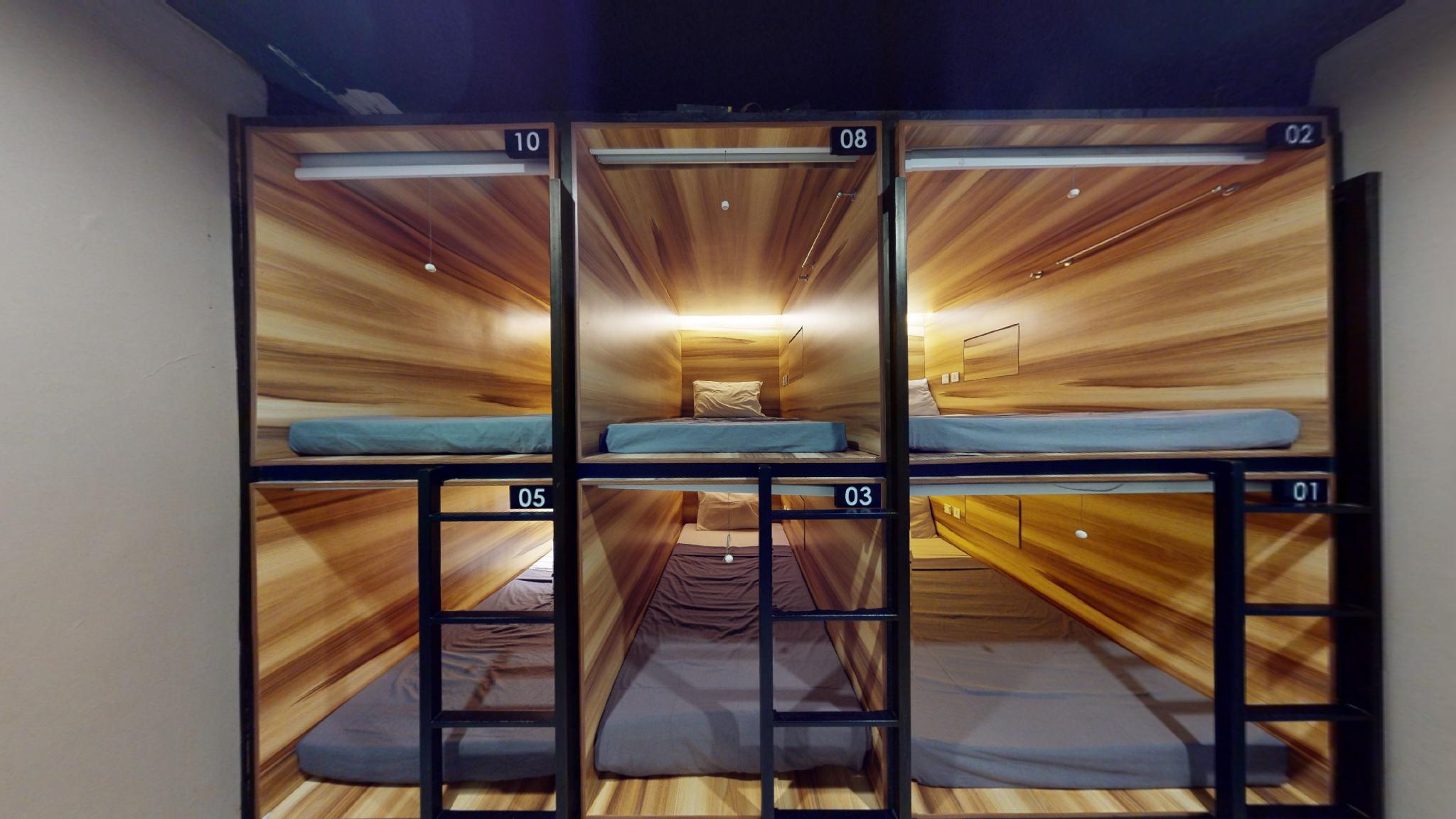 Livinn Hostel Surabaya