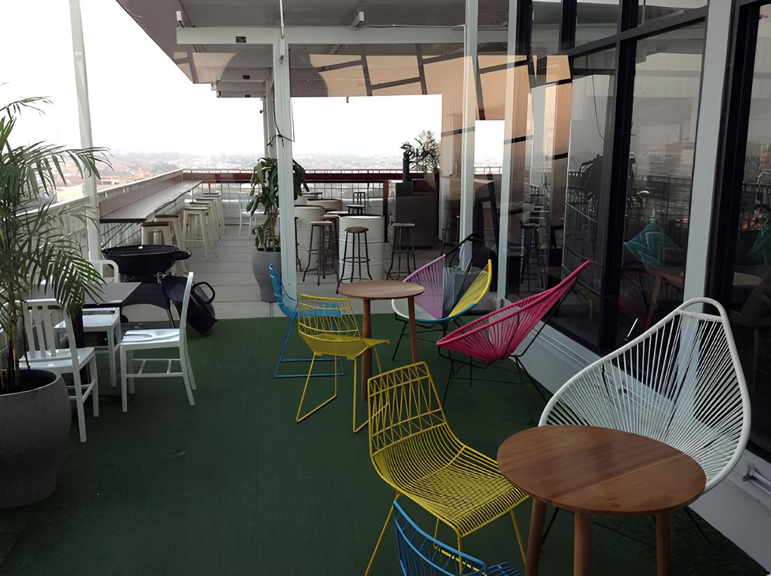 Rooftop-Maxonehotel-Dharmahusada Surabaya