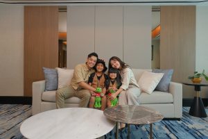Ilustrasi: Staycation Bersama Keluarga