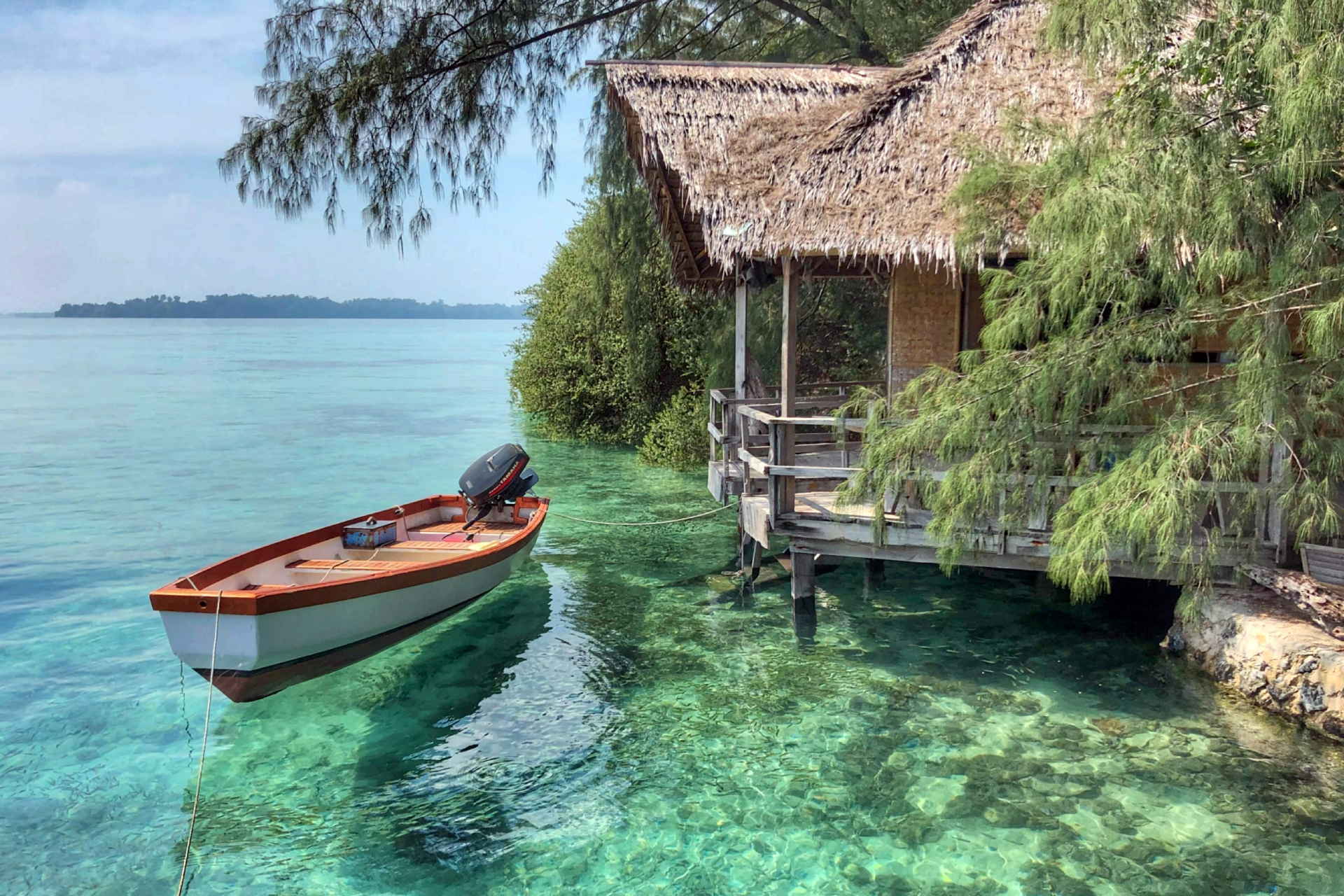 Pulau Macan Eco Lodge