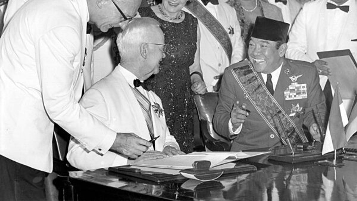 pertemuan diplomatik penting saat era Soekarno