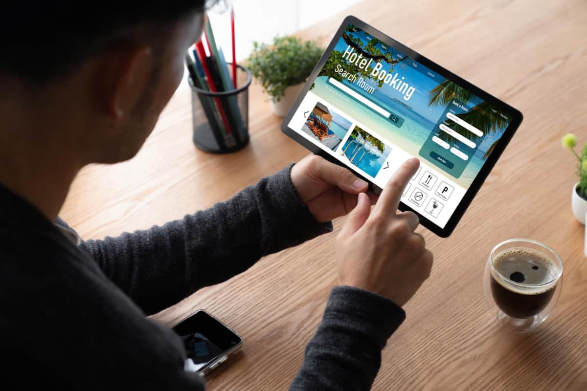 Booking Hotel