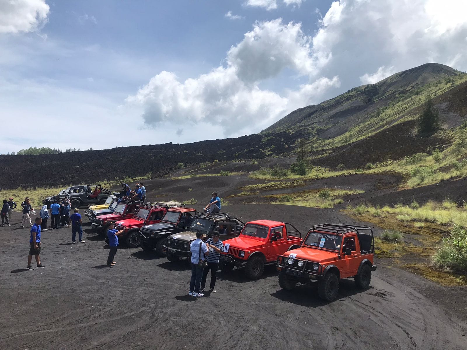 Black Lava Jeep Tour