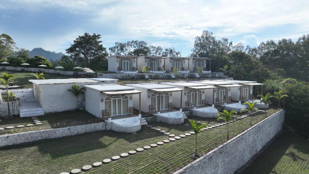 Cinze Villas and Hot Spring